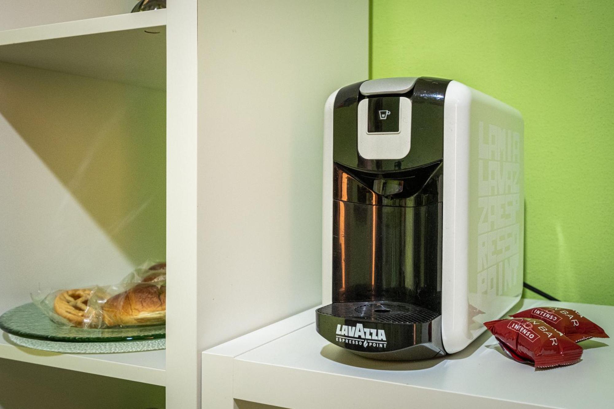 Butterfly Apartment Cagliari - Self Check-In, No Kitchen Exterior photo